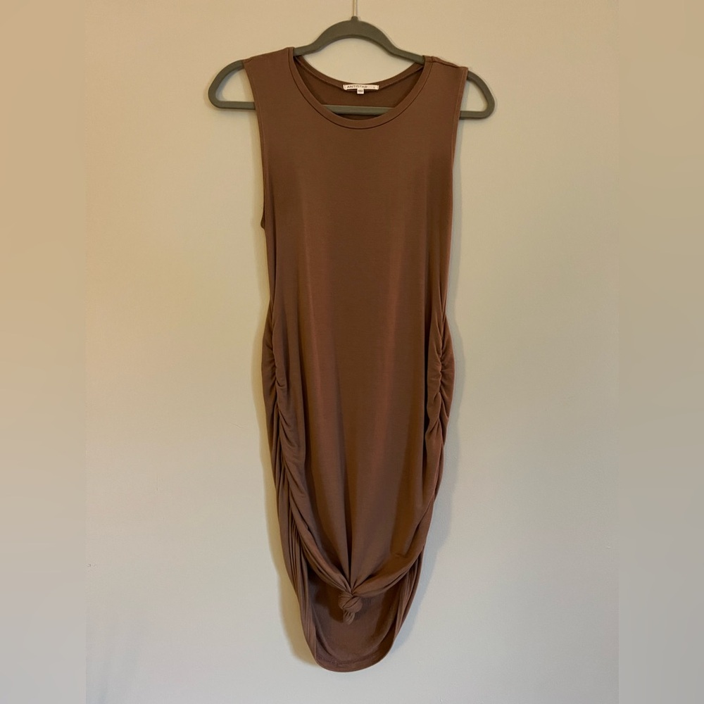 Brown Sleeveless Sheath Midi Dress with Crew Neck